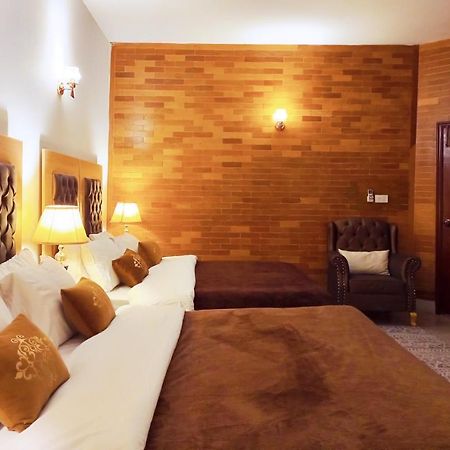 Grand Peace House II Bed & Breakfast อิสลามาบัด ภายนอก รูปภาพ