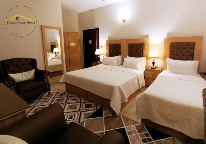 Grand Peace House II Bed & Breakfast อิสลามาบัด ภายนอก รูปภาพ