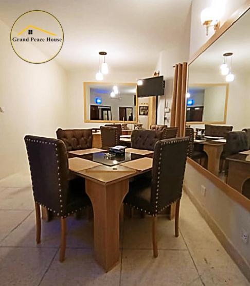 Grand Peace House II Bed & Breakfast อิสลามาบัด ภายนอก รูปภาพ