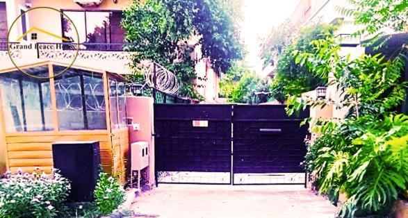 Grand Peace House II Bed & Breakfast อิสลามาบัด ภายนอก รูปภาพ