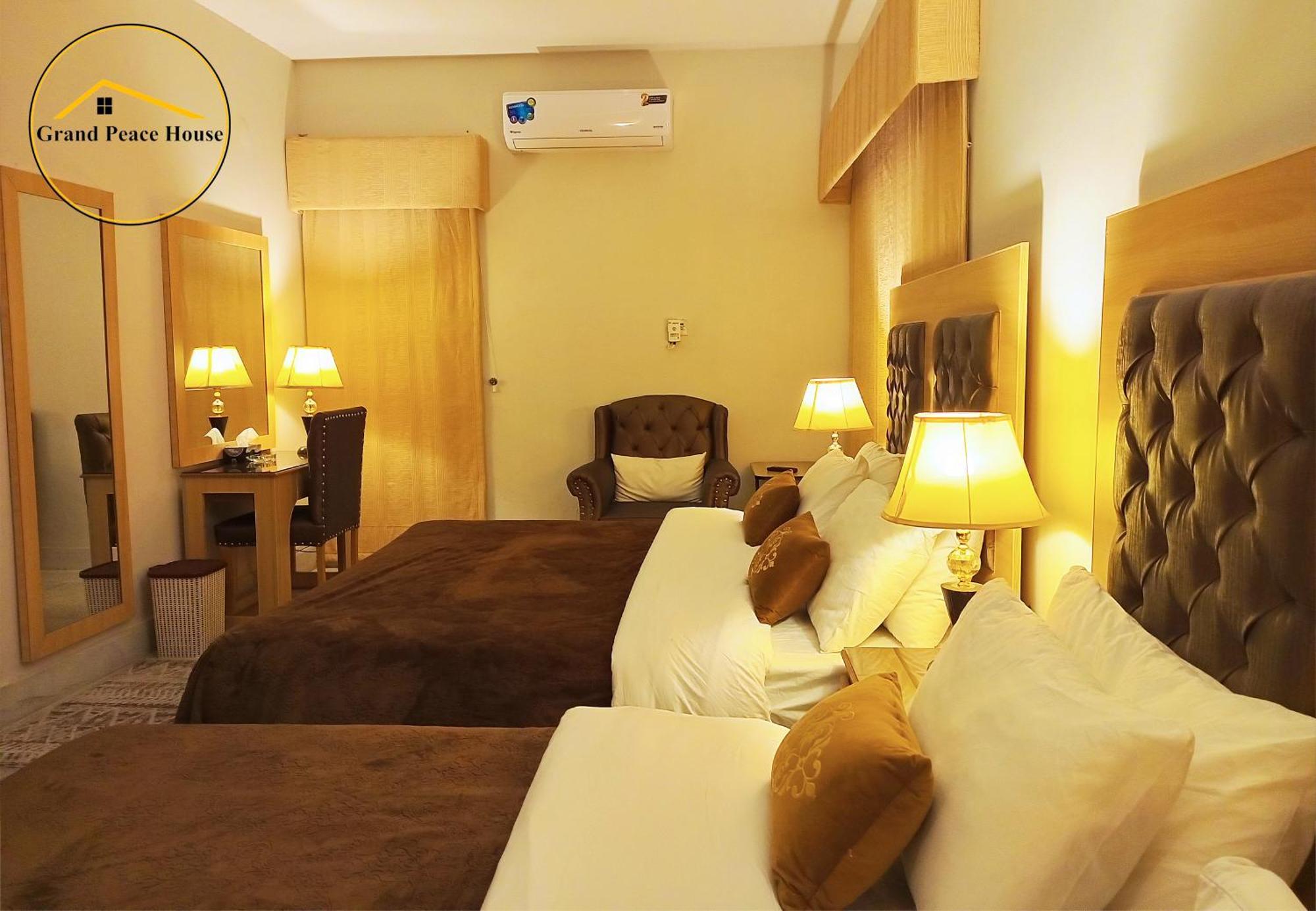 Grand Peace House II Bed & Breakfast อิสลามาบัด ภายนอก รูปภาพ
