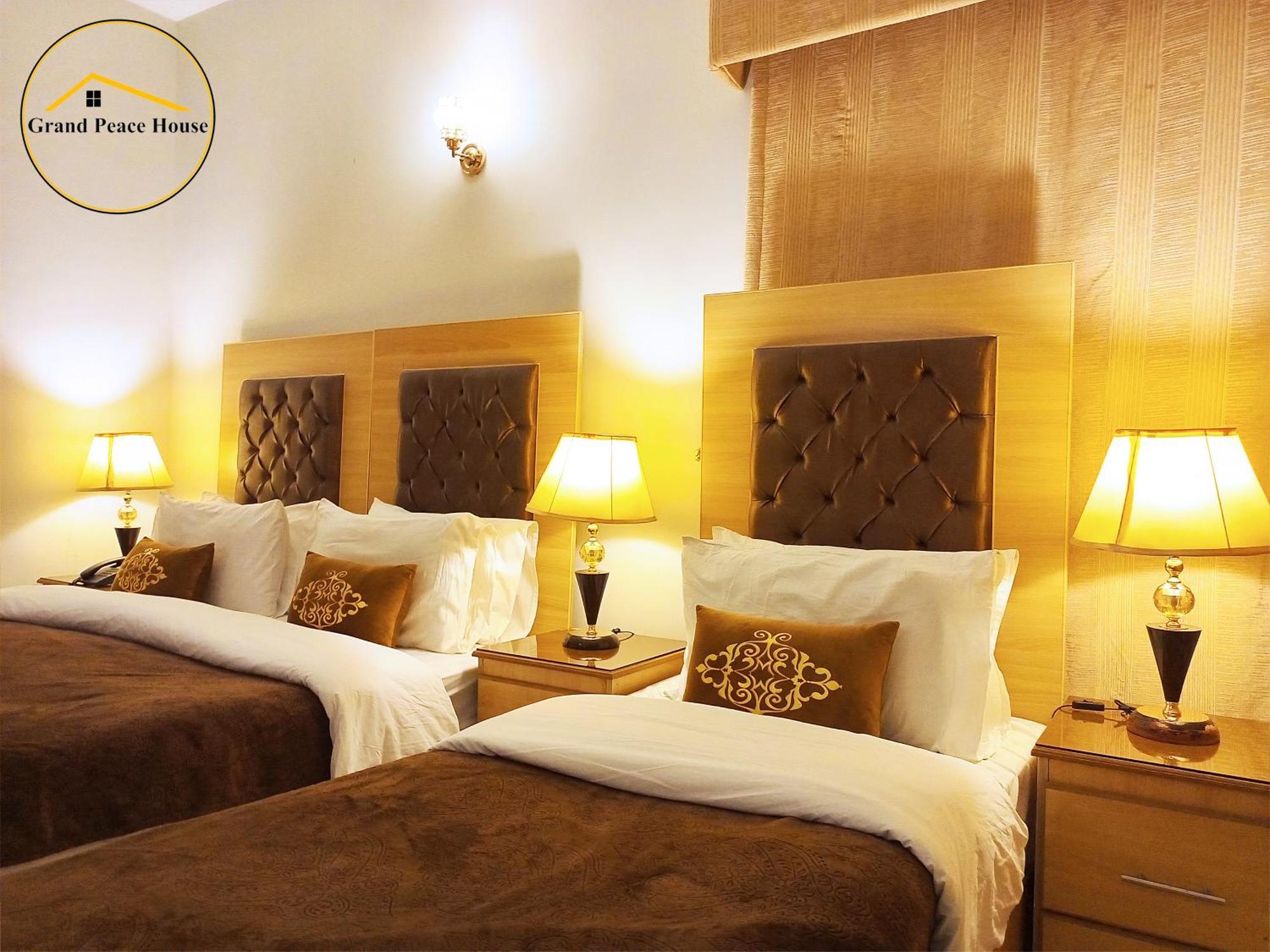 Grand Peace House II Bed & Breakfast อิสลามาบัด ภายนอก รูปภาพ