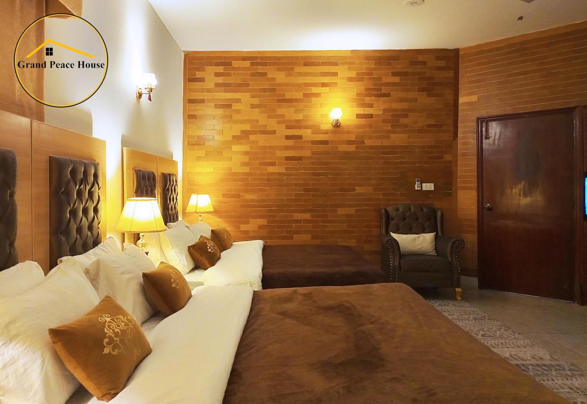 Grand Peace House II Bed & Breakfast อิสลามาบัด ภายนอก รูปภาพ