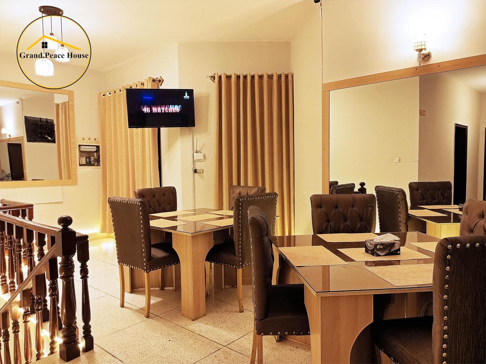 Grand Peace House II Bed & Breakfast อิสลามาบัด ภายนอก รูปภาพ